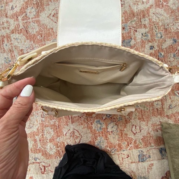 Cream and white woven bag with studded detailing and gold hardware - Picture 6 of 6